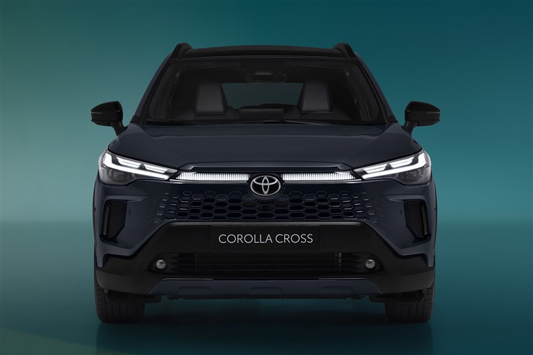 新しい「カローラクロス」が先行発表。欧州と北米モデルの違いや、「GRスポーツ」の日本導入はどうなる？