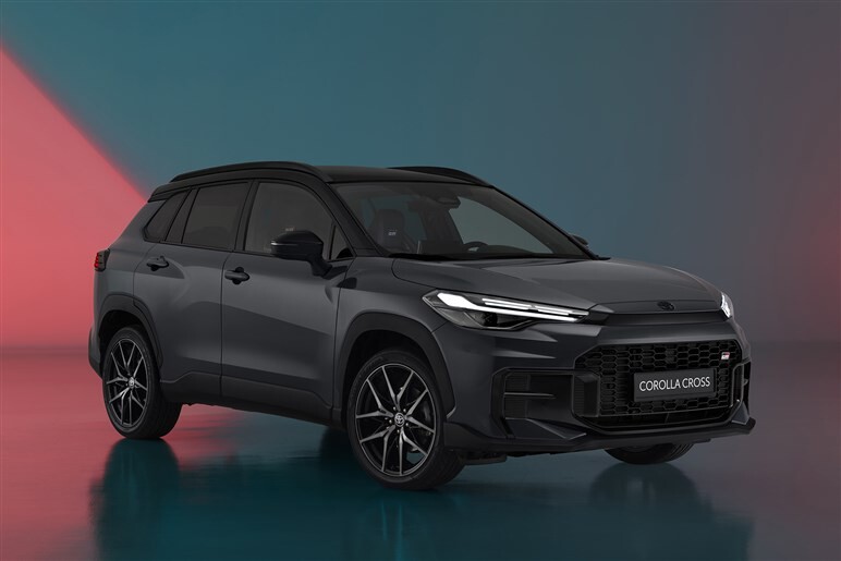 新しい「カローラクロス」が先行発表。欧州と北米モデルの違いや、「GRスポーツ」の日本導入はどうなる？