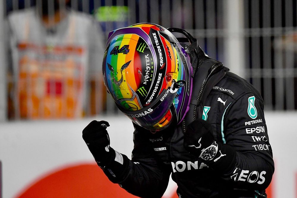 ハミルトン、F1今シーズン残り2戦でもレインボーカラーのヘルメットを着用「LGBTQ+についてもっと知ってほしい」