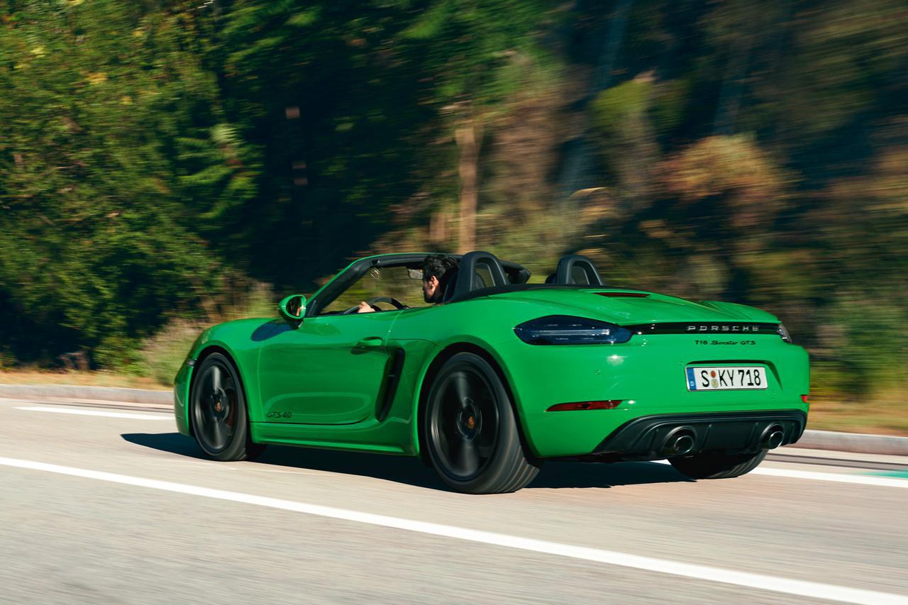 高回転型の4l自然吸気エンジンを搭載した 718ケイマン 718ボクスターgts 4 0が発売に Webモーターマガジン 自動車 情報サイト 新車 中古車 Carview