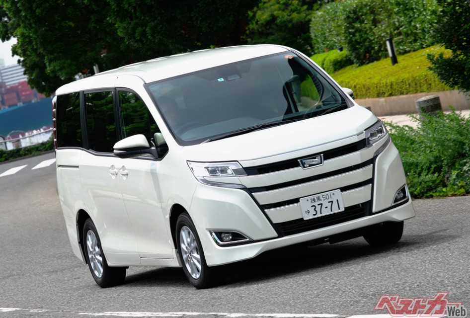 新型ヴォクシー ノア登場で先代型中古車がお買い得に なっているはずが人気急上昇で値上がり中 ベストカーweb 自動車情報サイト 新車 中古車 Carview