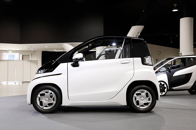 トヨタが来年冬に発売する“2人乗りお買い物EV”は高齢化社会を見据えた新規格車だった