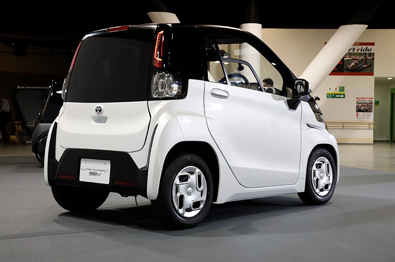 トヨタが来年冬に発売する 2人乗りお買い物ev は高齢化社会を見据えた新規格車だった Carview 自動車情報サイト 新車 中古車 Carview