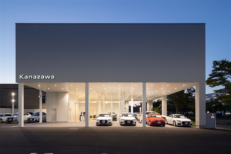 御三家のプレミアム車が200万円!? 品質もサービスも1ランク上がる事情通の購入術