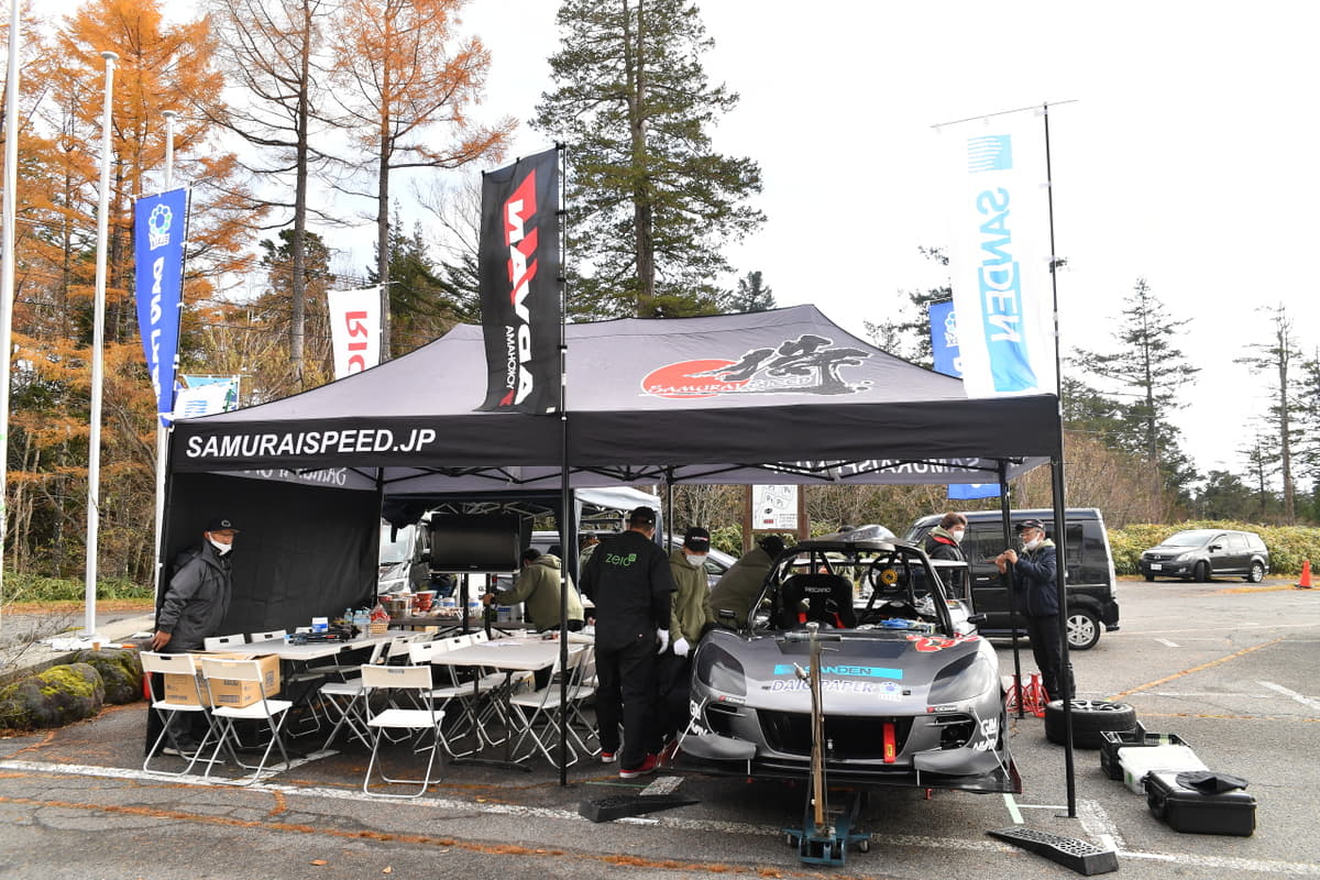 パイクスピークス仕様のトミーカイラzzがデモランに参加 Brigヒルクライムチャレンジシリーズ最終戦に登場 Auto Messe Web 自動車情報サイト 新車 中古車 Carview