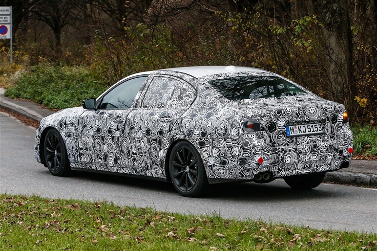 次期5シリーズのプロトタイプ、早くもドイツで捕獲