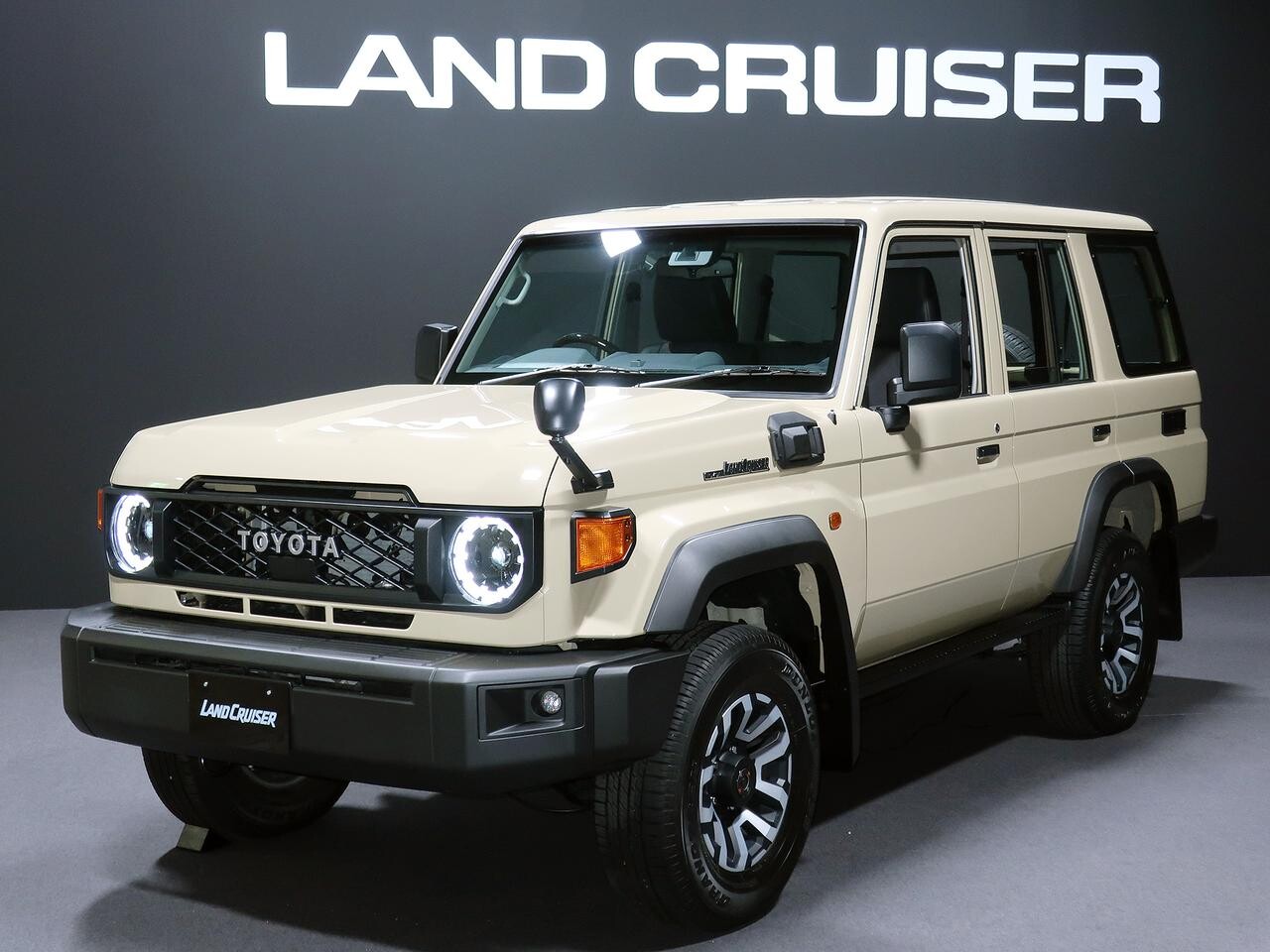 トヨタ ランドクルーザー「70」を日本国内復活へ！　2023年冬から継続販売モデルとして再導入の予定
