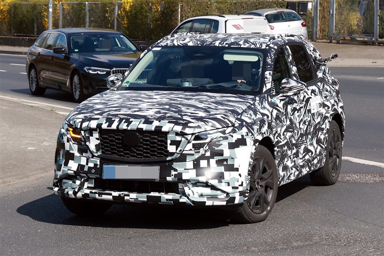 新型CX-5のプロトタイプを捕捉！ 発表直前に姿を現す。中身も超進化、7月10日に全貌公開へ