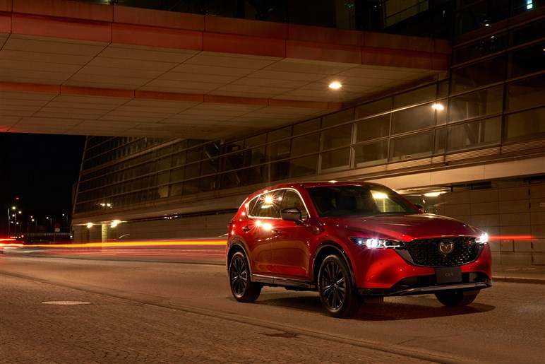 新型CX-5のプロトタイプを捕捉！ 発表直前に姿を現す。中身も超進化、7月10日に全貌公開へ