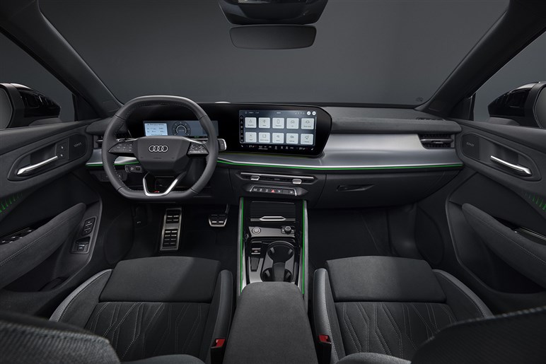 アウディが第3世代の新型「Q3」を発表。マトリクスLEDヘッドライトや車載ソフトウェアを強化…欧州で10月発売へ