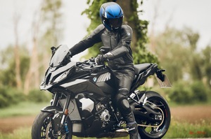 「バイク版のXシリーズM!?」BMWがM1000XRプロトタイプを発表！ 二輪Mの3台目はクロスオーバーモデル、発売は2024年か