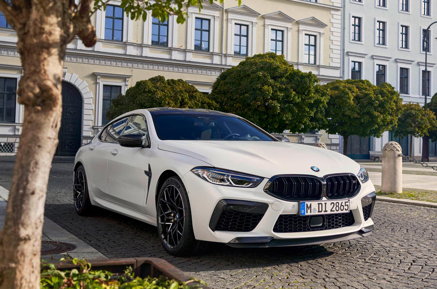 BMW 8シリーズ　改良で2022年モデルへ　装備充実、新カラーも追加　3月に一般公開予定