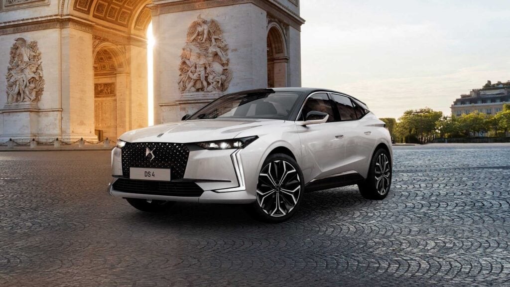 DSオートモビル「DS4」 シャンゼリゼの美を表現した限定車 上質レザーが車内を彩る