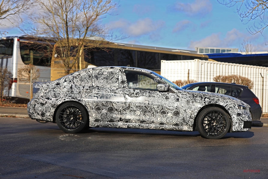 新型BMW M3　2020年モデル　軽量化し470ps超に