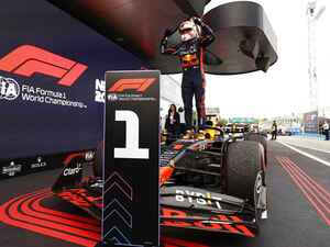 F1第8戦、フェルスタッペンがポールトゥフィニッシュで今季5勝目【スペインGP決勝】