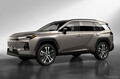 トヨタ『RAV4』新型を世界初公開、3つのスタイルで進化　日本発売は2025年度中