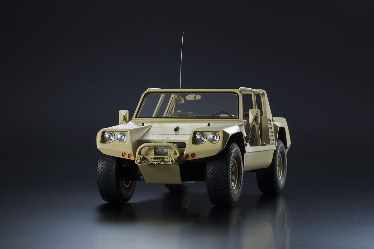 人気suvランボルギーニ ウルスの源流ともいえるチーターの1 18スケールモデルカーが京商から登場 Web Cartop の写真 自動車情報サイト 新車 中古車 Carview