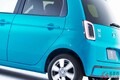 ホンダが新型「“軽”ハイトワゴン」初公開！ 丸目の「レトロ顔」＆まさかの“ナビ無し”「斬新内装」が超カッコいい！ 「メーカー初の新色」も魅力の“軽快ナチュラル仕様”！ 2025年秋発売の新型「N-ONEイー」デザインの特徴とは？