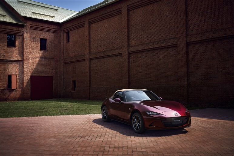 【人馬一体だけじゃない】10年目でも前年比223.8％。「ロードスター」が今なお支持される“意外な理由”