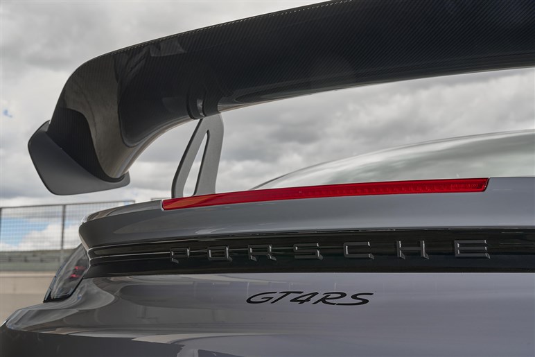 【早ければ2025年内登場】「718ケイマン EV」が開発最終段階に突入 “電動でもミッドシップ”にこだわる理由とは？