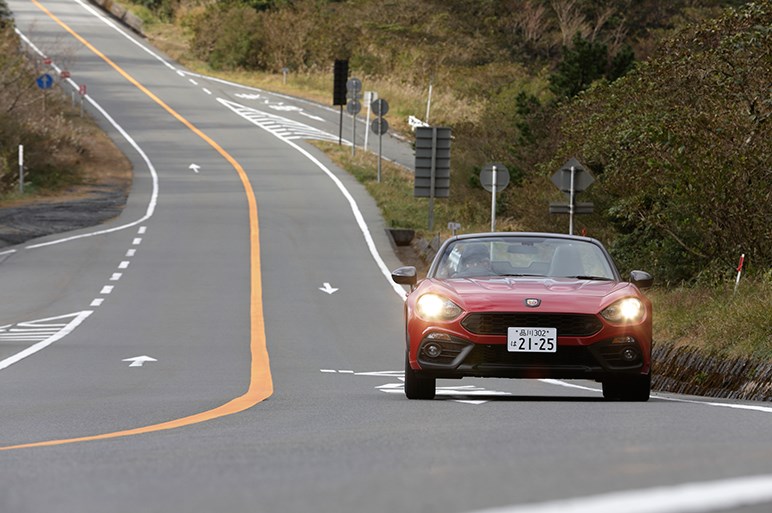 アバルト124スパイダー試乗。市街地・高速・山道で見えた“違い”