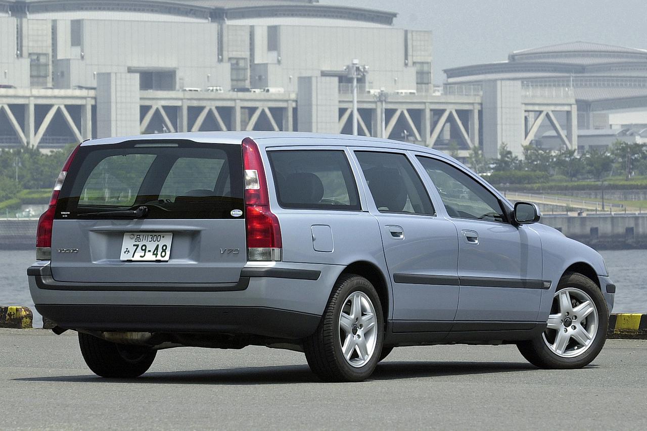 懐かしの輸入車 70 ボルボ V70seは装備充実でお値打ち度の高いインポートワゴンだった Webモーターマガジン 自動車情報サイト 新車 中古車 Carview