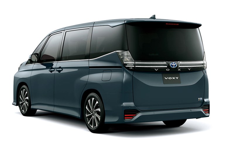 【何が起きている？】日産が開発する“新型コンパクトミニバン”が遅れる理由。計画中止の噂も