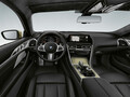 BMW、たった1台の特別な8シリーズを日本で限定発売。闇夜に一閃する稲妻をイメージ