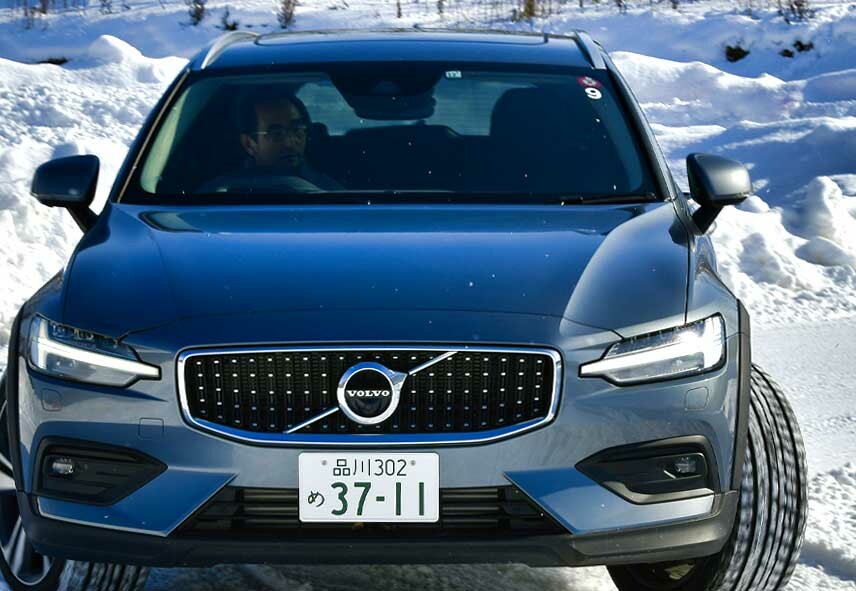 【ワゴン界の超名門】 ボルボV60クロスカントリー 雪上で実感 老舗の進化と真価