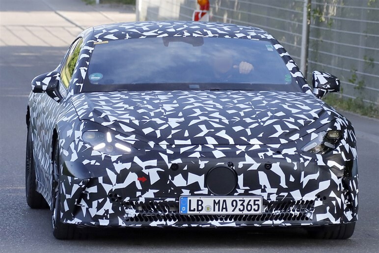 【最新】メルセデスAMG独自の“ハイパーEVセダン”は6月公開。1000PS超で航続距離は700km以上か