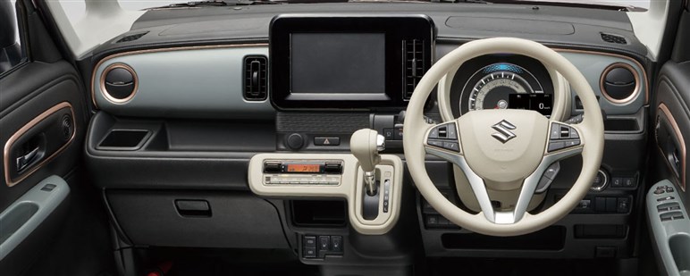 【新型ムーヴばかり話題だけど】早速スズキが刺客「ワゴンRスマイル」の特別仕様車を送り込んできた！ 装備と戦略を改めてチェック