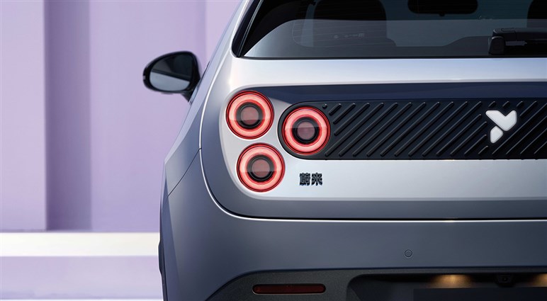 【中国のテスラ】こと急成長ブランド「ニオ」に乗った。驚きの新機能“交換式バッテリー”はアリかナシか？