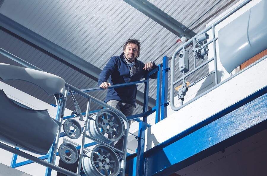 やっぱりエンジンが大好き？　有名司会者リチャード・ハモンド「今の仕事」を語る