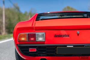 5億円オーバーなるか!? 54年前の「最終進化形ミウラ」がオークション登場 スーパーカー世代にはたまらない“赤いランボ”とは