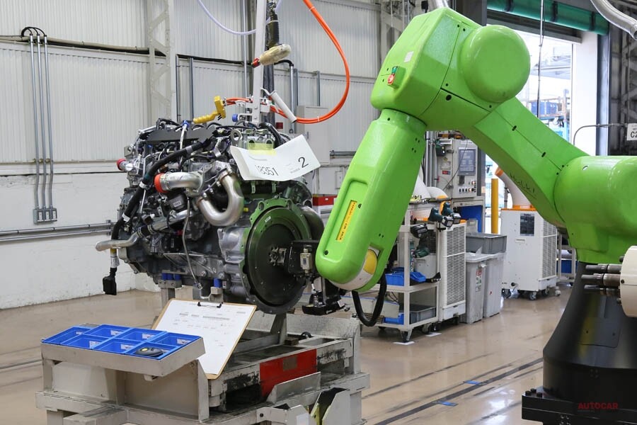 三菱ふそうトラック・バス、未来の工場とは　デジタル化／ロボット導入