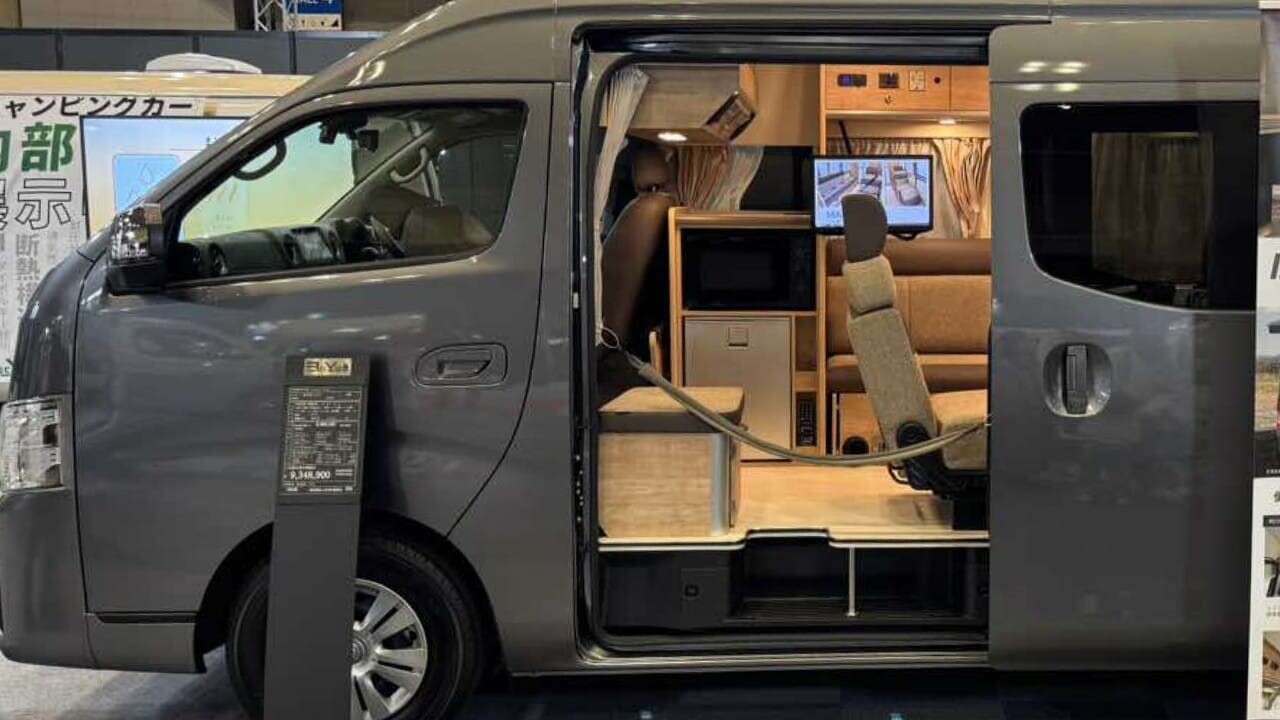 思わず2度見した「車内にシャワールーム付きって…」想像の3歩先を行く一般車ベースのキャンピングカー。