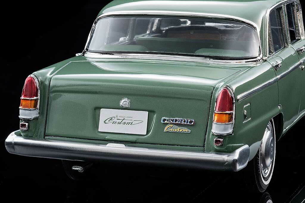 約60年前の「初代セドリック」は今でもハンサム！1/24ミニカー改造で「1965年型カスタム」を再現する・後編【モデルカーズ】