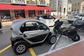 スーパーカー大国のイメージが強いモナコで活躍する超小型EV！　ルノーもシトロエンも中国製も元気に走り回っていた