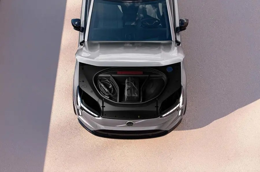 ボルボ、EV販売好調　高級SUV「社内予測を大幅に上回る」受注　航続距離580km