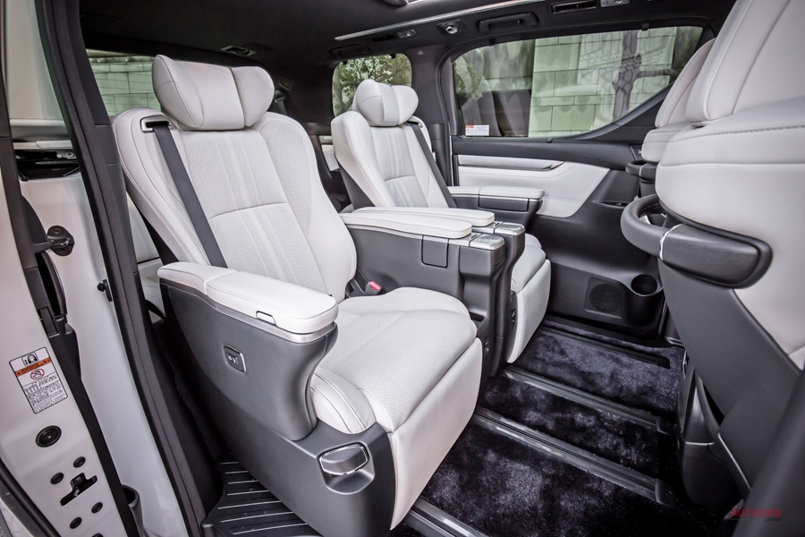 新型ヴェルファイア マイチェンv6 試乗 30系後期 アルファードhv車も Autocar Japan 自動車情報サイト 新車 中古車 Carview