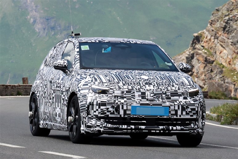 【新たな“R”が爆誕？】VW新型「ID.2 R」が406馬力で登場か。エントリーEVなのに“ゴルフR超え”の実力