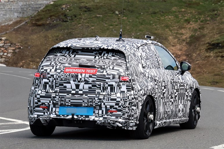【新たな“R”が爆誕？】VW新型「ID.2 R」が406馬力で登場か。エントリーEVなのに“ゴルフR超え”の実力