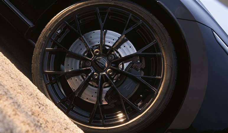 【新たな“R”が爆誕？】VW新型「ID.2 R」が406馬力で登場か。エントリーEVなのに“ゴルフR超え”の実力