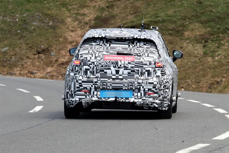 【新たな“R”が爆誕？】VW新型「ID.2 R」が406馬力で登場か。エントリーEVなのに“ゴルフR超え”の実力
