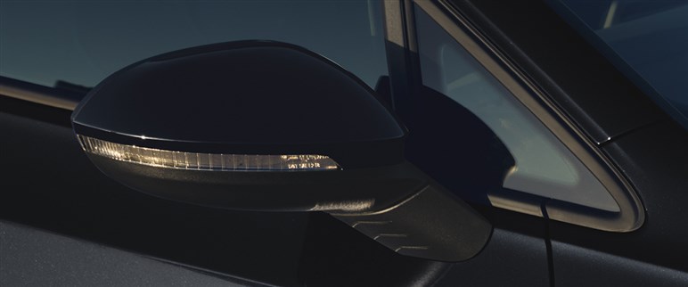 【新たな“R”が爆誕？】VW新型「ID.2 R」が406馬力で登場か。エントリーEVなのに“ゴルフR超え”の実力