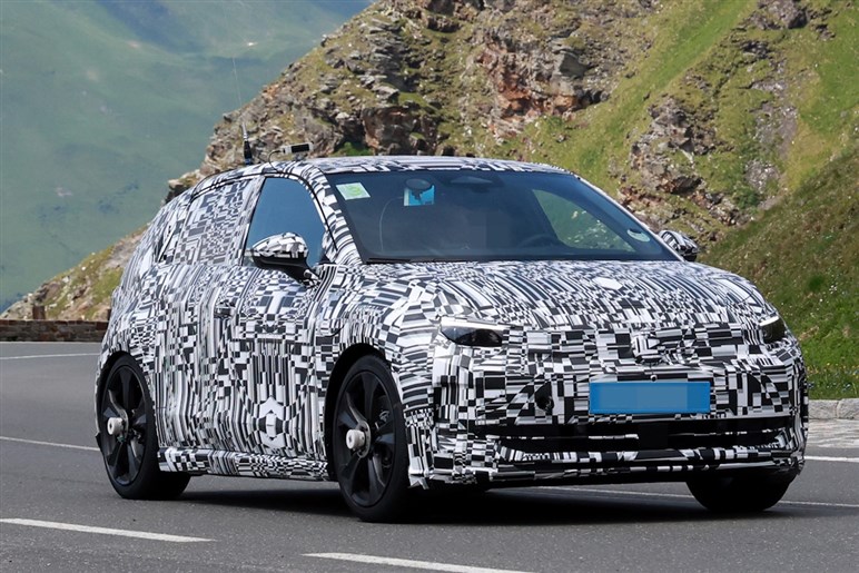【新たな“R”が爆誕？】VW新型「ID.2 R」が406馬力で登場か。エントリーEVなのに“ゴルフR超え”の実力
