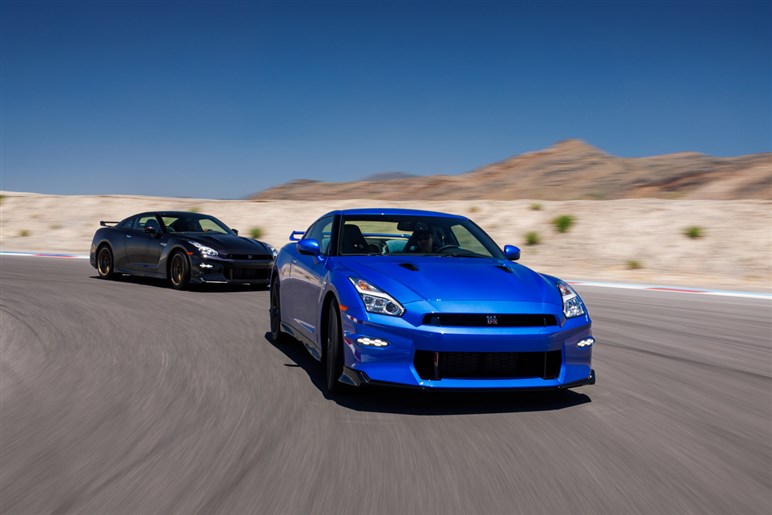 【実際どうなの？】惜しまれつつ生産終了となった「GT-R」オーナーの本音…登場から18年も走りはまだまだ一級品