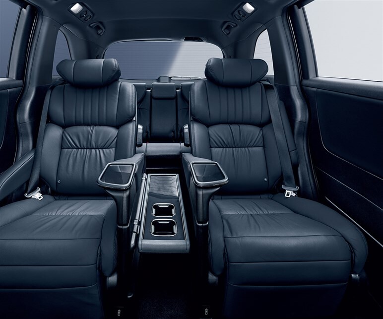 【実際どうなの？】「オデッセイ」購入者は走りやデザインに高評価。ただしミニバンらしからぬ低評価ポイントも