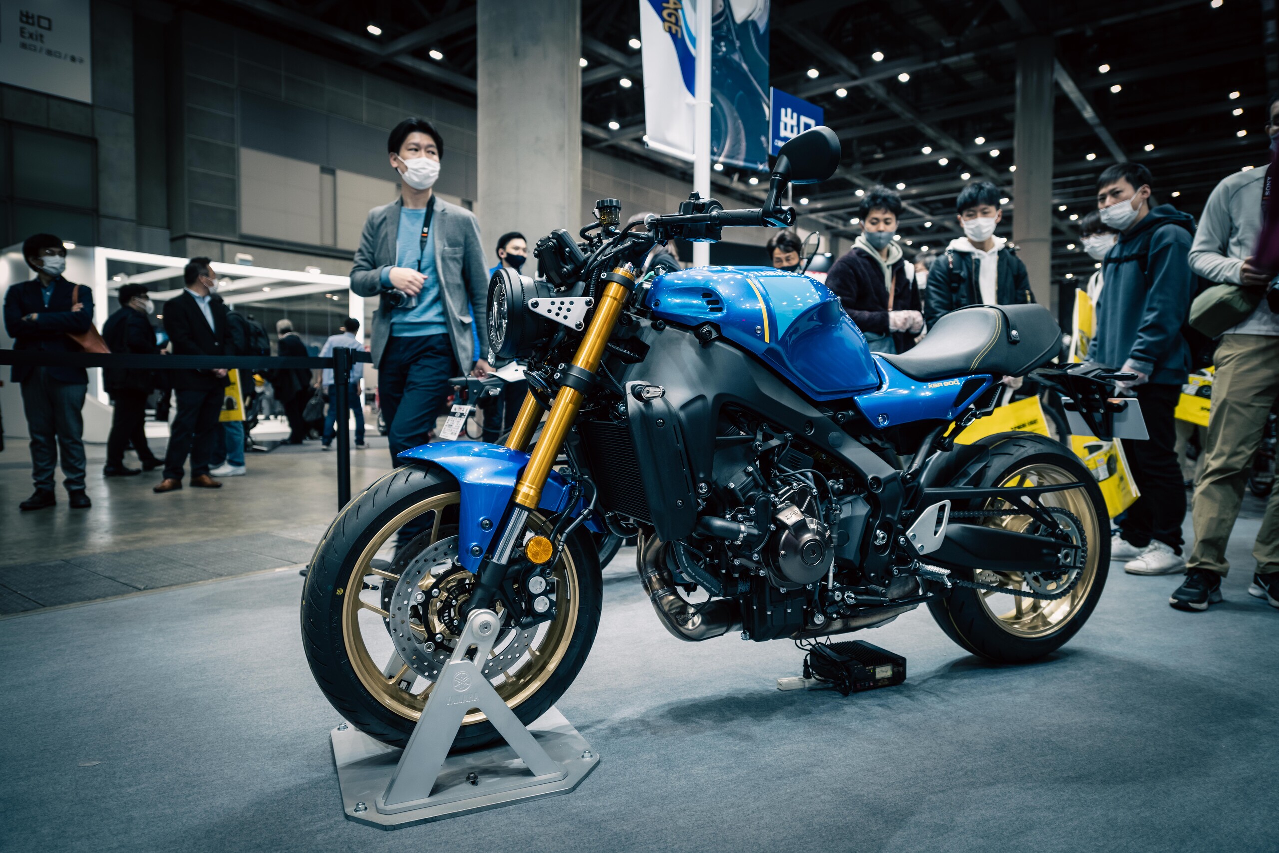 デザインモチーフは“80年代レーサー”──ゴロワーズカラーを纏う新型XSR900に注目！