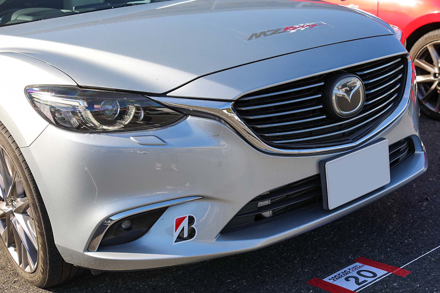 マツダアテンザマツダ6 12.8インチモニター